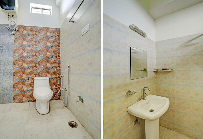 트리플 클래식 룸, Oyo Flagship Green Vatika Resort