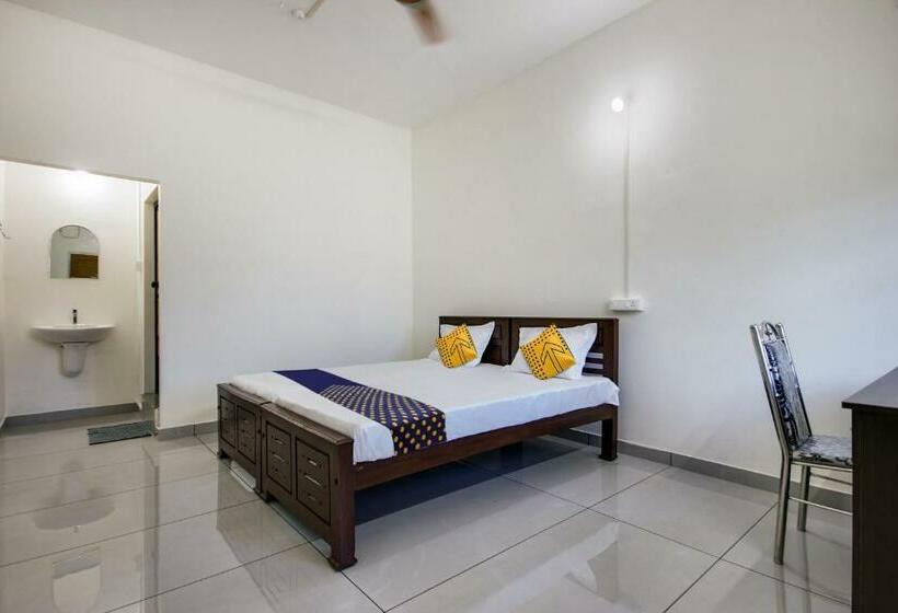 غرفة كلاسيكية ثلاثية, Al Ameen Punnapra