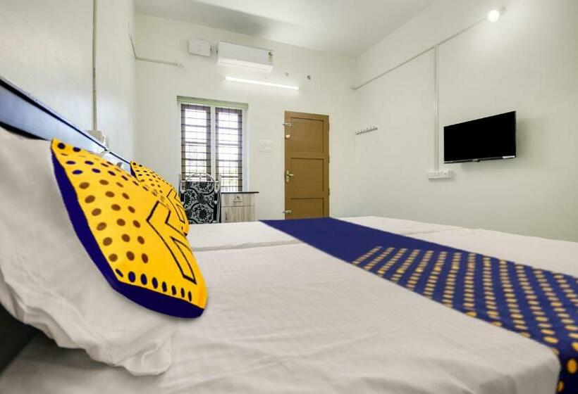 חדר קלאסי לשלושה, Al Ameen Punnapra