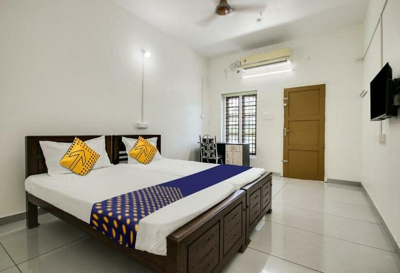 غرفة كلاسيكية ثلاثية, Al Ameen Punnapra