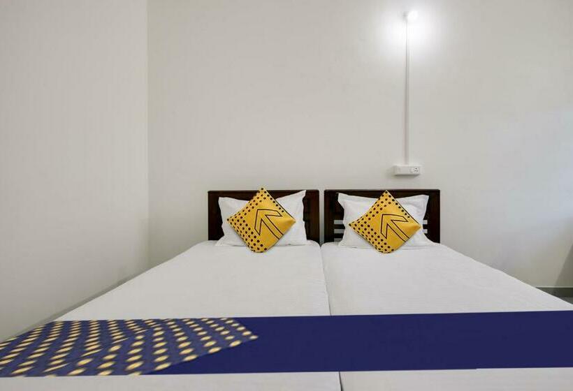 غرفة كلاسيكية ثلاثية, Al Ameen Punnapra