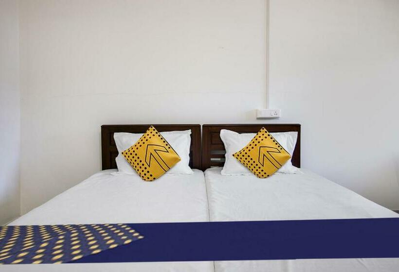 غرفة كلاسيكية ثلاثية, Al Ameen Punnapra