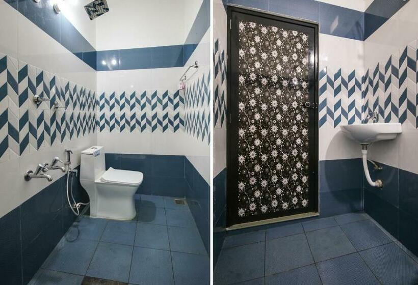 غرفة كلاسيكية ثلاثية, Al Ameen Punnapra