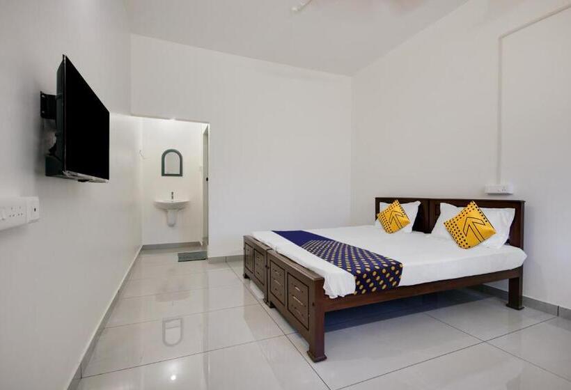 غرفة كلاسيكية ثلاثية, Al Ameen Punnapra