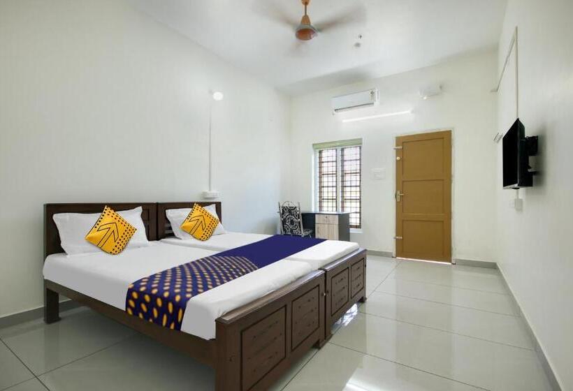 غرفة كلاسيكية ثلاثية, Al Ameen Punnapra