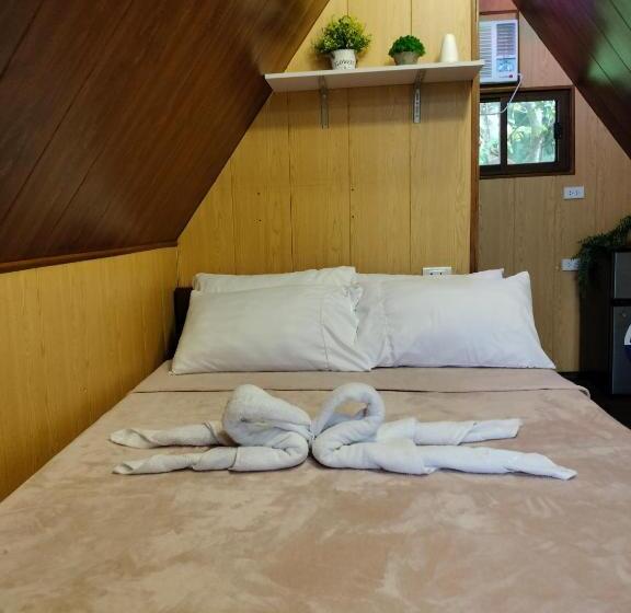 Deluxe Room, Greenridge Resort