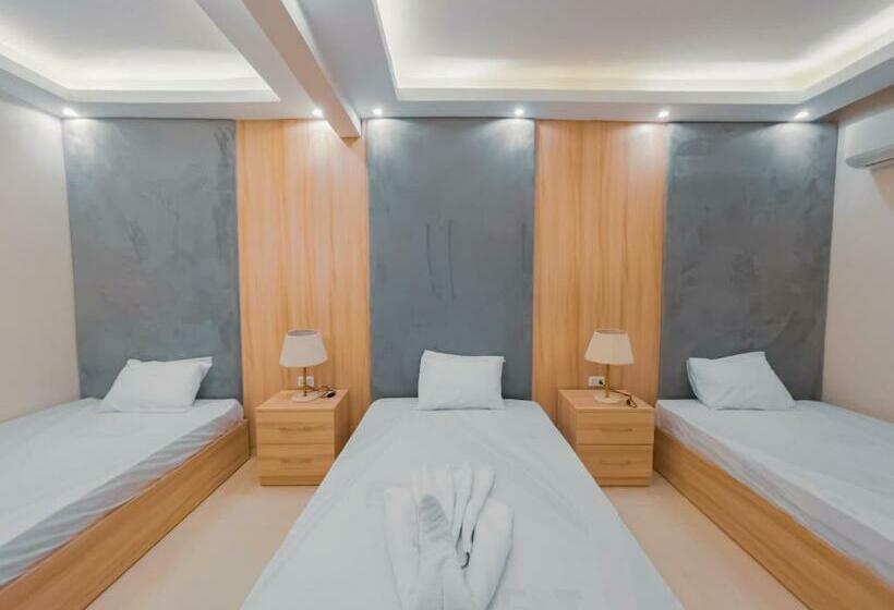 اتاق ساده سه نفره, Jumeirah Jacuzzi Pyramids View Inn