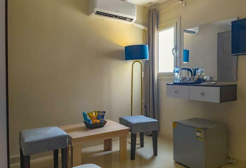 اتاق خانوادگی, Jumeirah Jacuzzi Pyramids View Inn