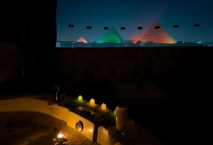 اتاق سوپریور با تخت بزرگ, Jumeirah Jacuzzi Pyramids View Inn