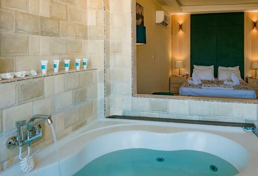 اتاق سوپریور با تخت بزرگ, Jumeirah Jacuzzi Pyramids View Inn