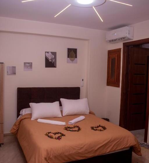 اتاق استاندارد, Jumeirah Jacuzzi Pyramids View Inn