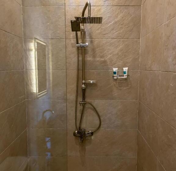 اتاق سوپریور با تخت بزرگ, Jumeirah Jacuzzi Pyramids View Inn