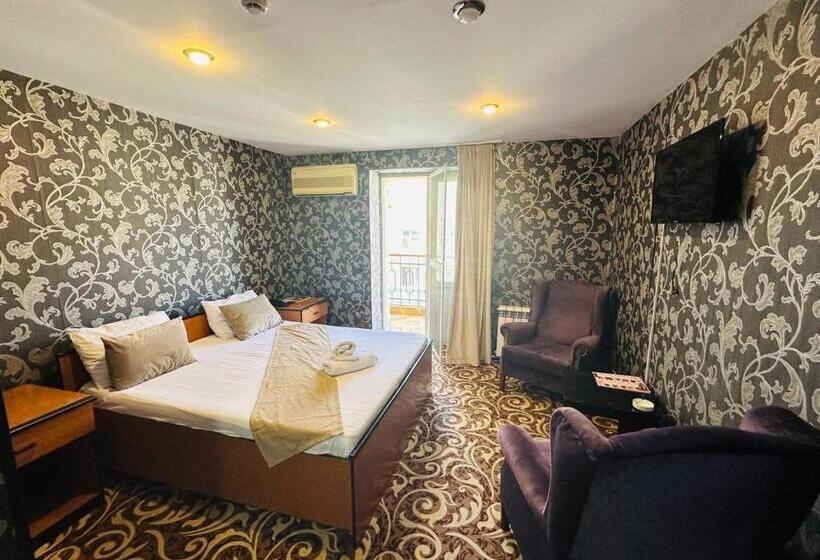 חדר סטנדרט עם מרפסת, Rosemary Inn