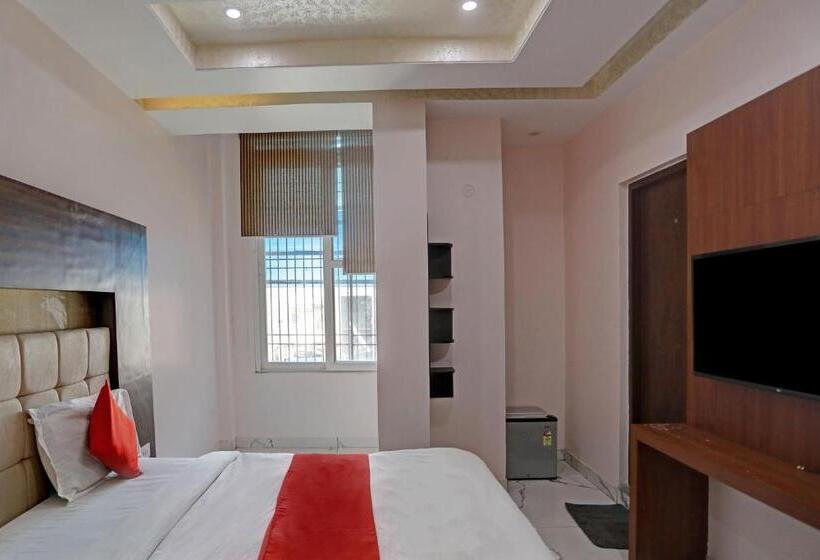 Quarto Triplo Clássico, Oyo Flagship Hotel Kashi