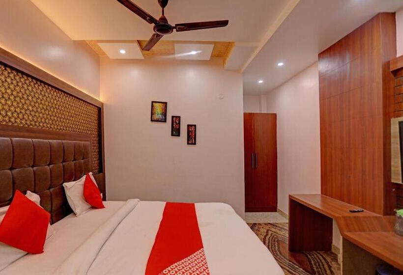 Quarto Triplo Clássico, Oyo Flagship Hotel Kashi