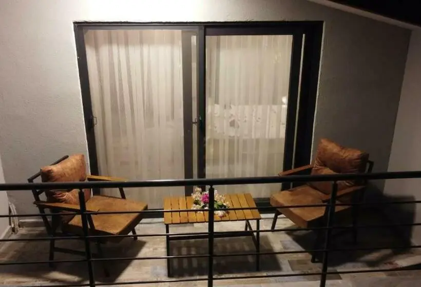Standard-huone, Trakheia Otel