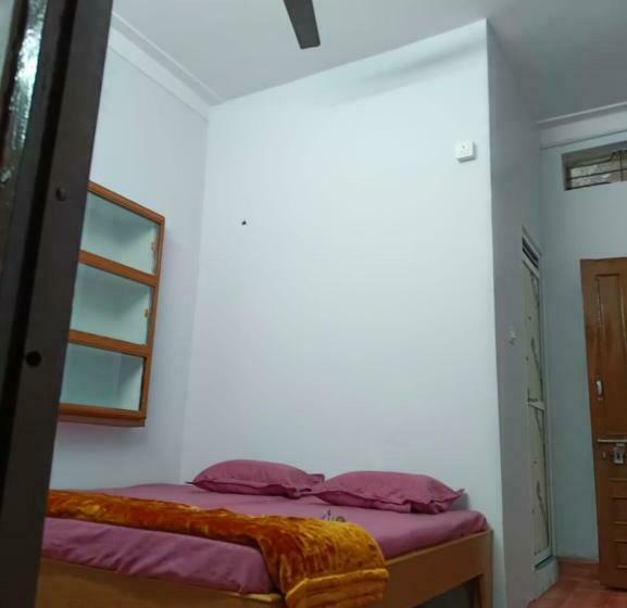 Номер Стандарт, Shree Maruti Guest House