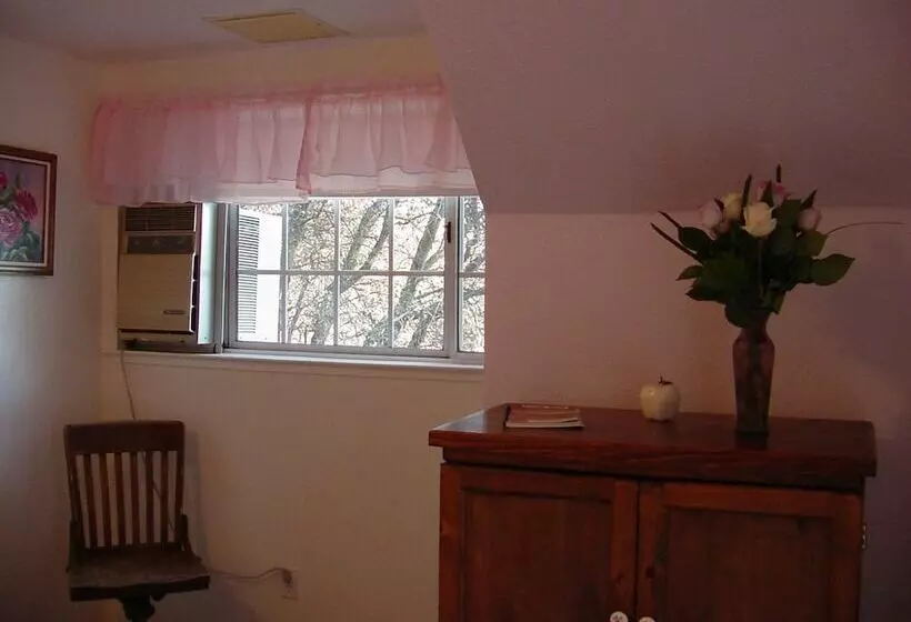 デラックスルーム, Apple Blossom Inn