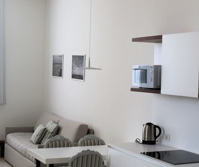 行政套房, Castello Tafuri