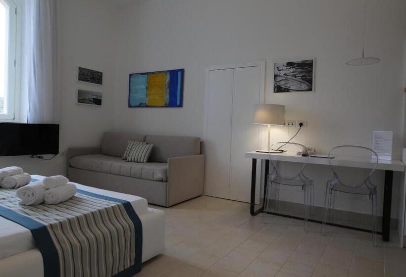 经典工作室, Castello Tafuri