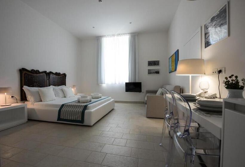 经典工作室, Castello Tafuri