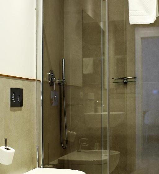 两卧家庭套房, Castello Tafuri