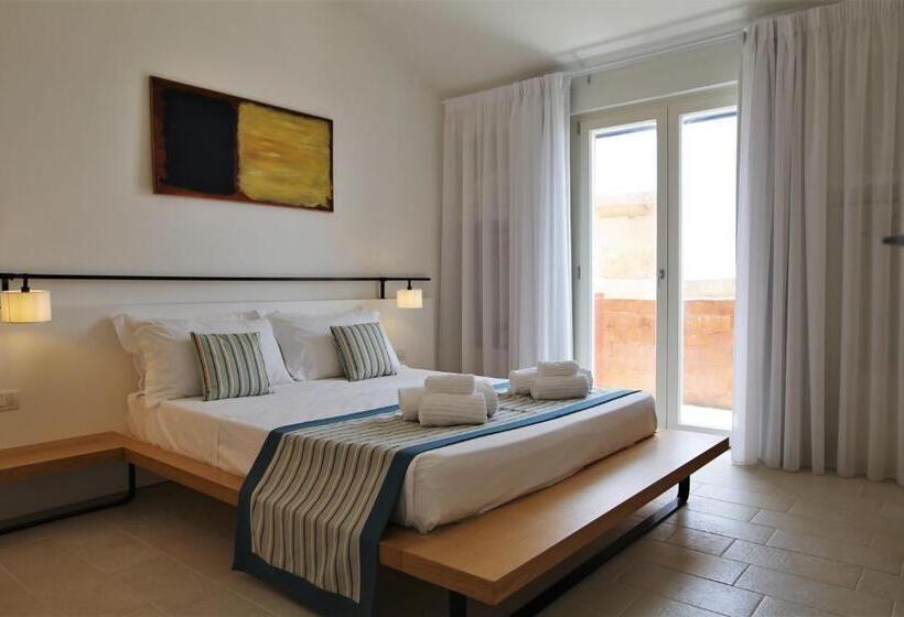 高级套房带海景, Castello Tafuri