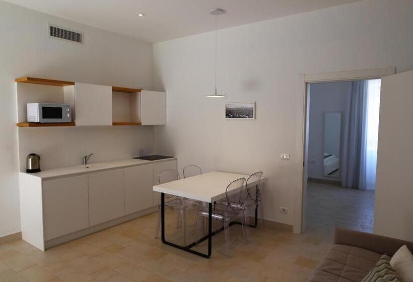 套房, Castello Tafuri