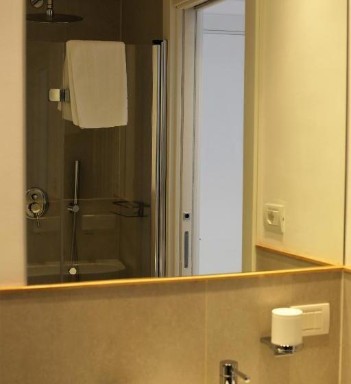 高级套房带海景, Castello Tafuri