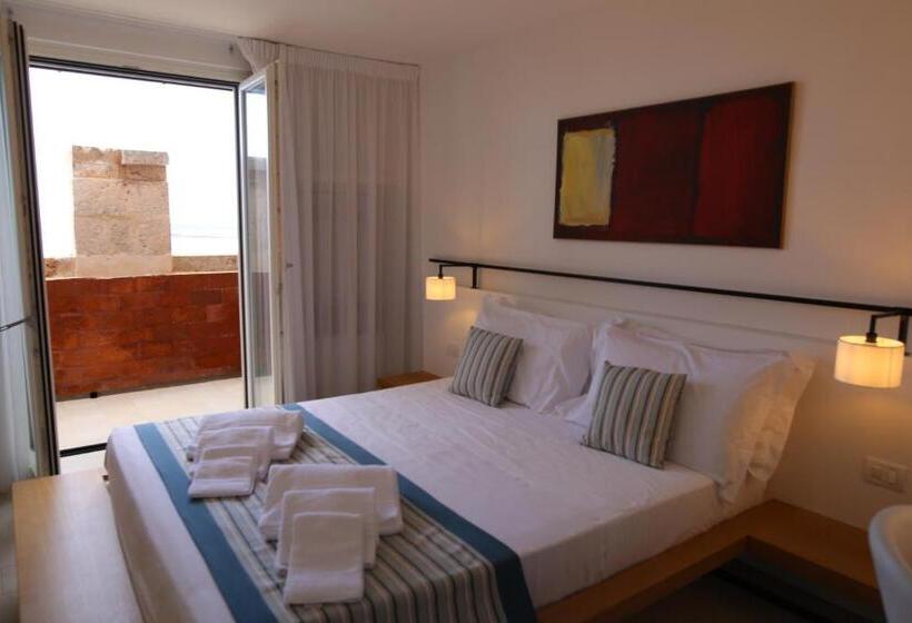 高级套房带海景, Castello Tafuri