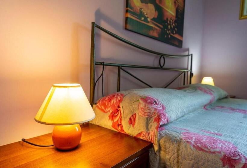 דירת חדר, L Olmo Di Casigliano