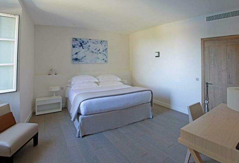 高级大房间, Aethos Corsica