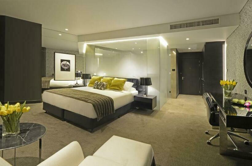 اتاق استاندارد با تخت بزرگ, Amman Rotana