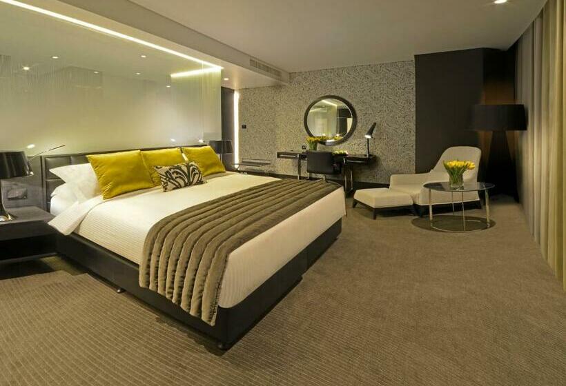 اتاق استاندارد با تخت بزرگ, Amman Rotana