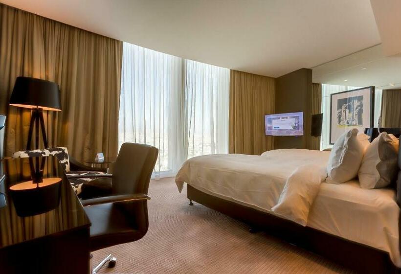 اتاق استاندارد با چشم‌انداز شهر, Amman Rotana