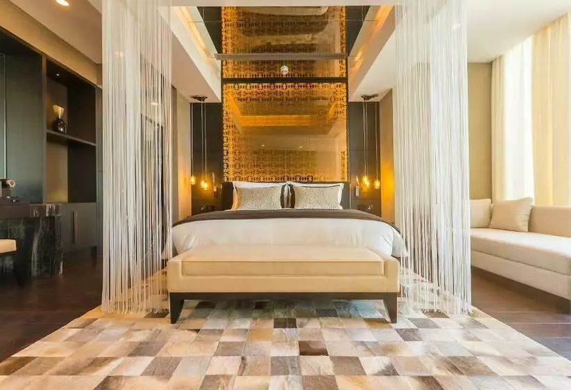 سوئیت رویال, Amman Rotana