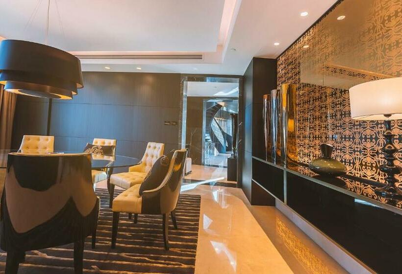 سوئیت رویال, Amman Rotana