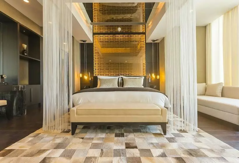 سوئیت رویال, Amman Rotana