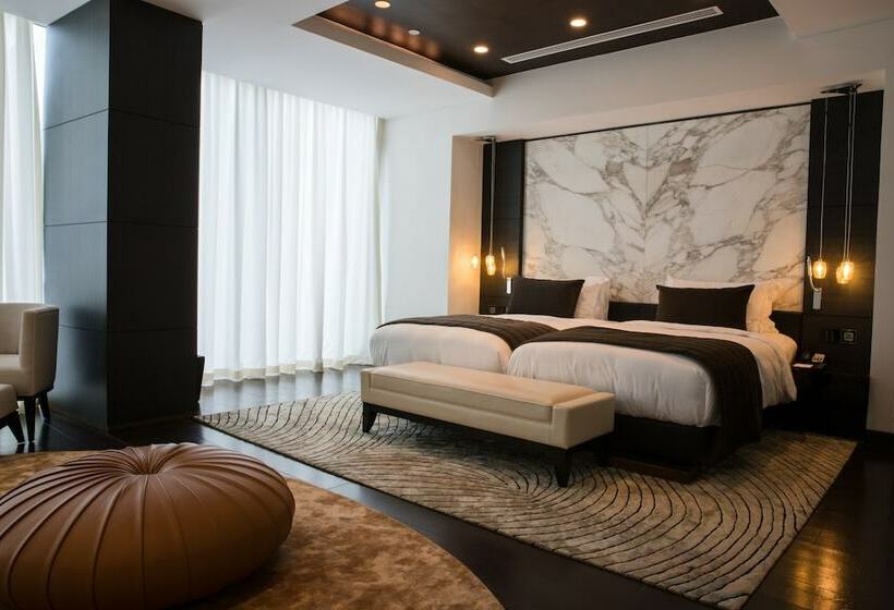 سوئیت رویال, Amman Rotana