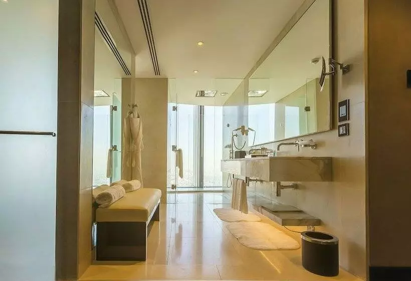سوئیت رویال, Amman Rotana