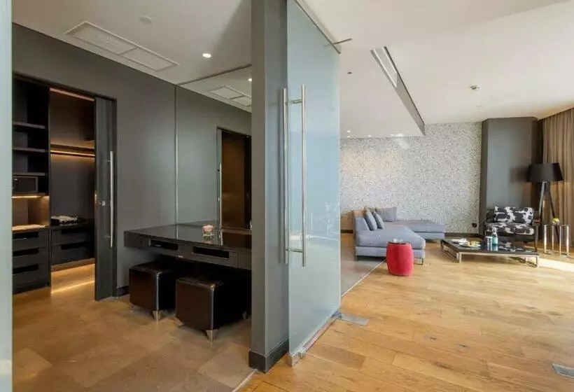 مجموعه ویستا شهر, Amman Rotana