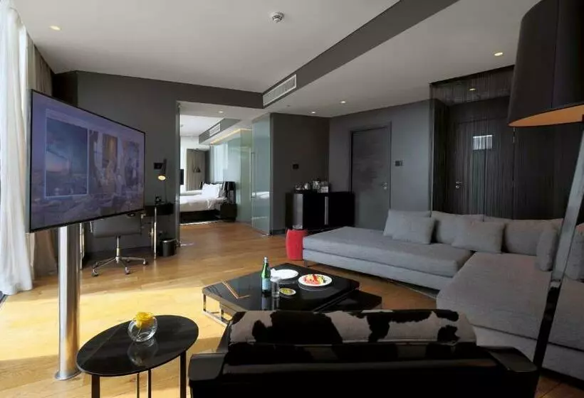 مجموعه ویستا شهر, Amman Rotana