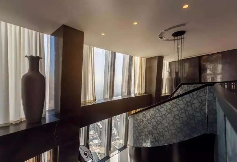 سوئیت رویال, Amman Rotana
