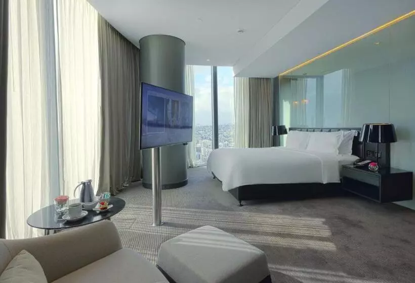 اتاق استاندارد با تخت بزرگ, Amman Rotana