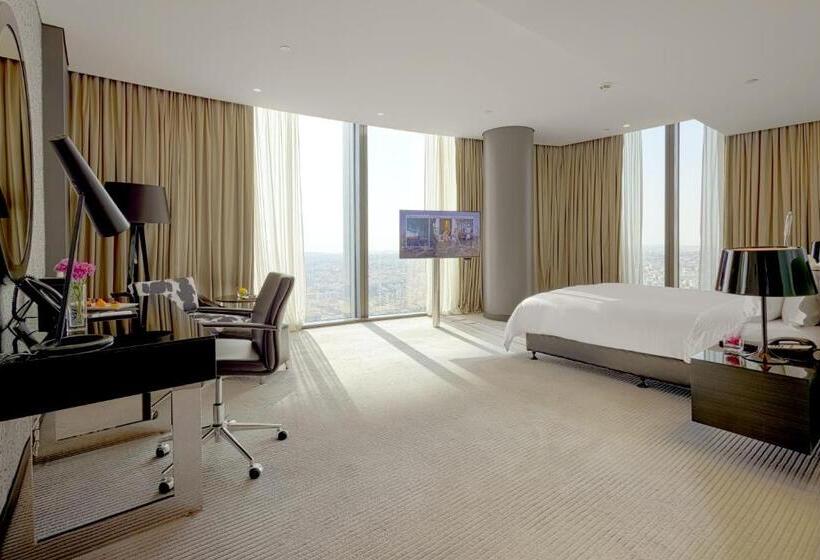 Club Room King Bed, Amman Rotana