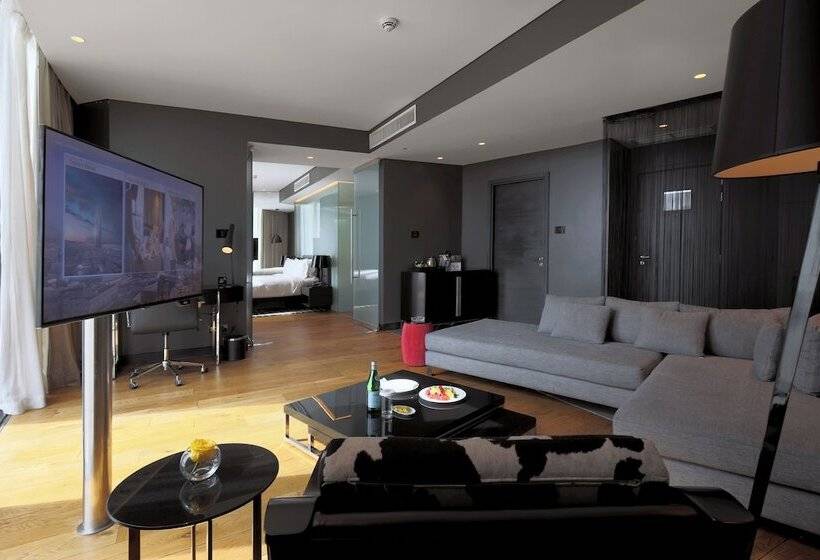 مجموعه ویستا شهر, Amman Rotana