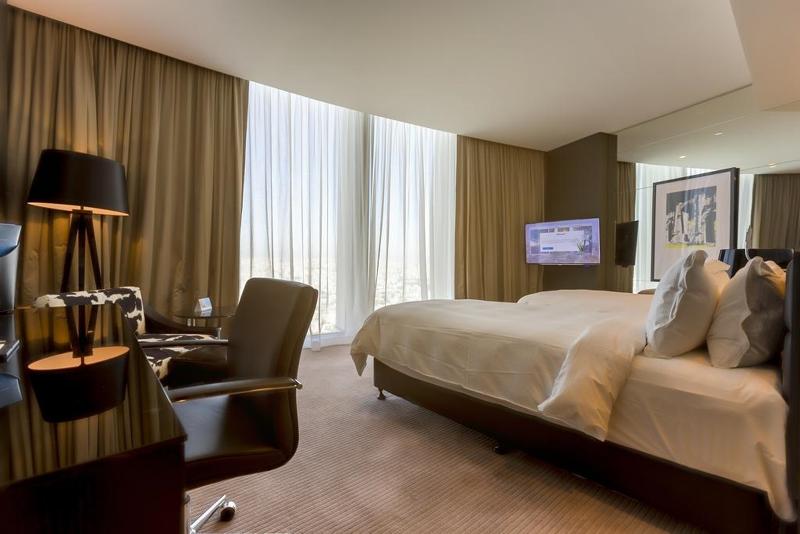 اتاق کلاب, Amman Rotana