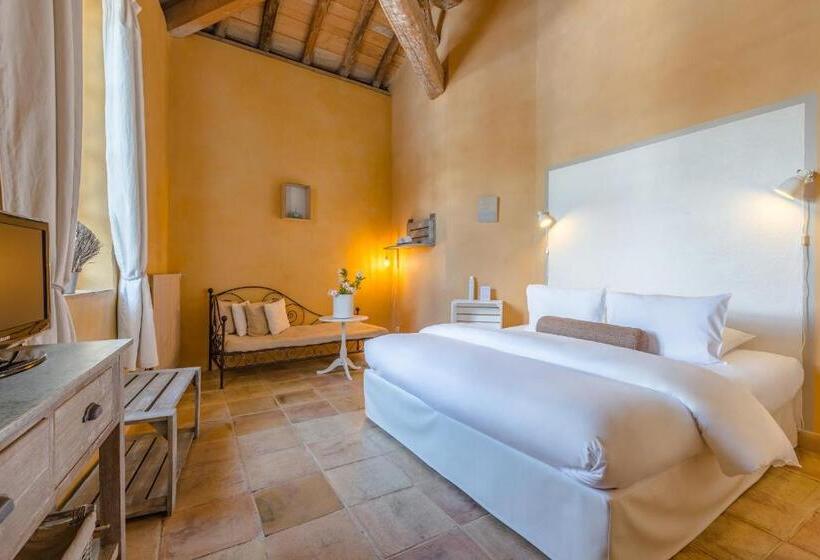 수피리어 룸, Cap De Castel