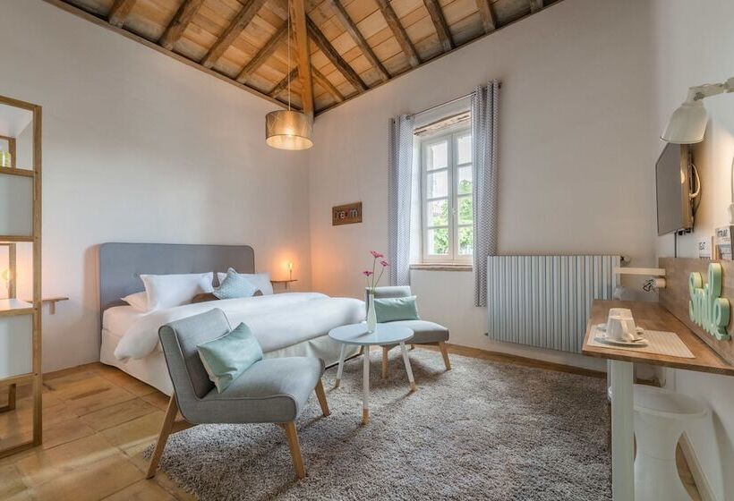 חדר סופריור, Cap De Castel