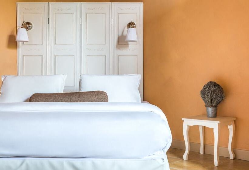 주니어 스위트, Cap De Castel